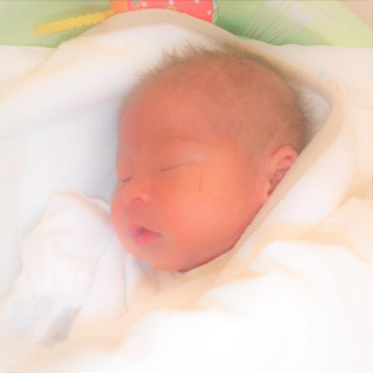 11 月 生まれ の 赤ちゃん